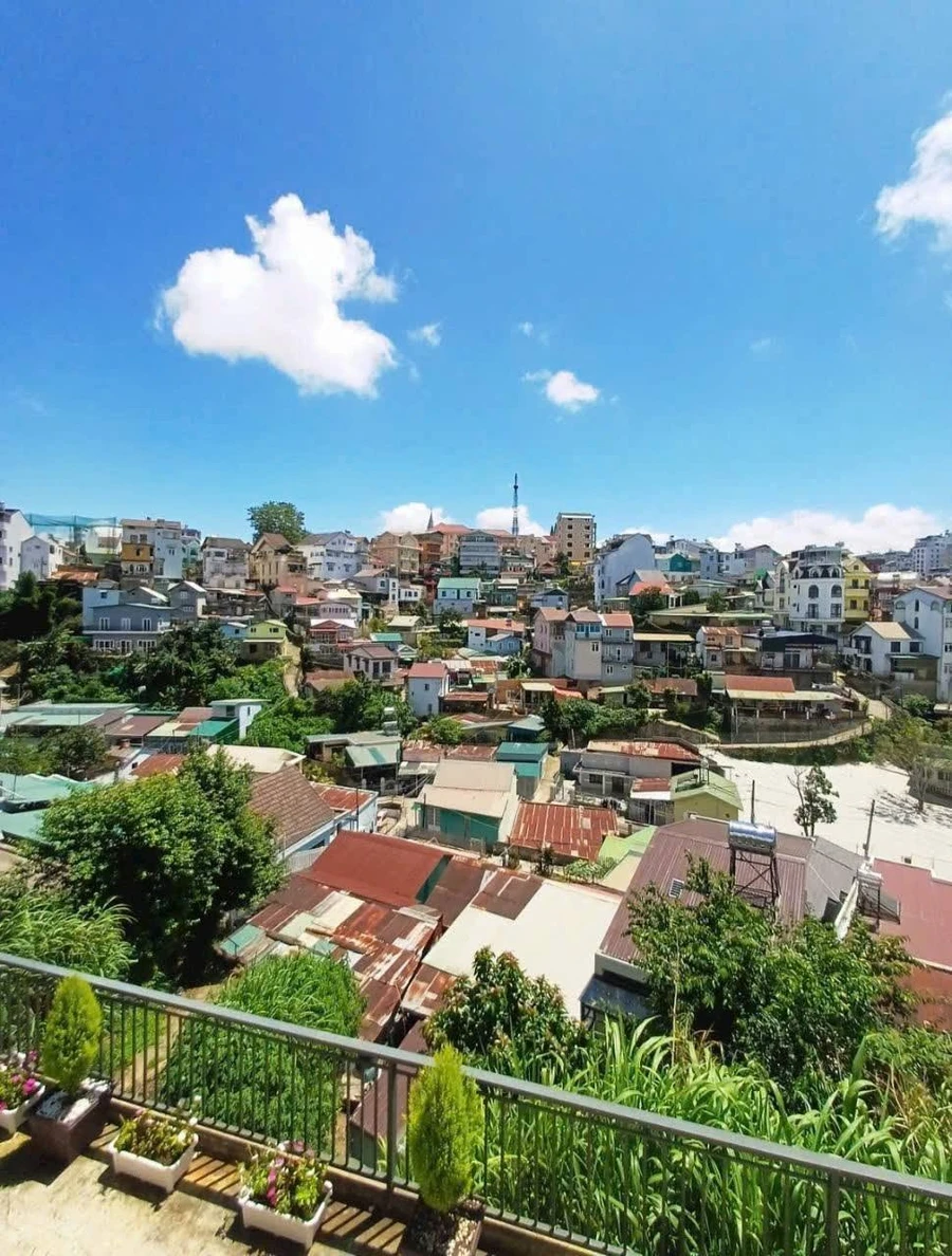 Bán 3 căn nhà Đà Lạt 200m² full nội thất 2.5 tỷ - Ảnh 1
