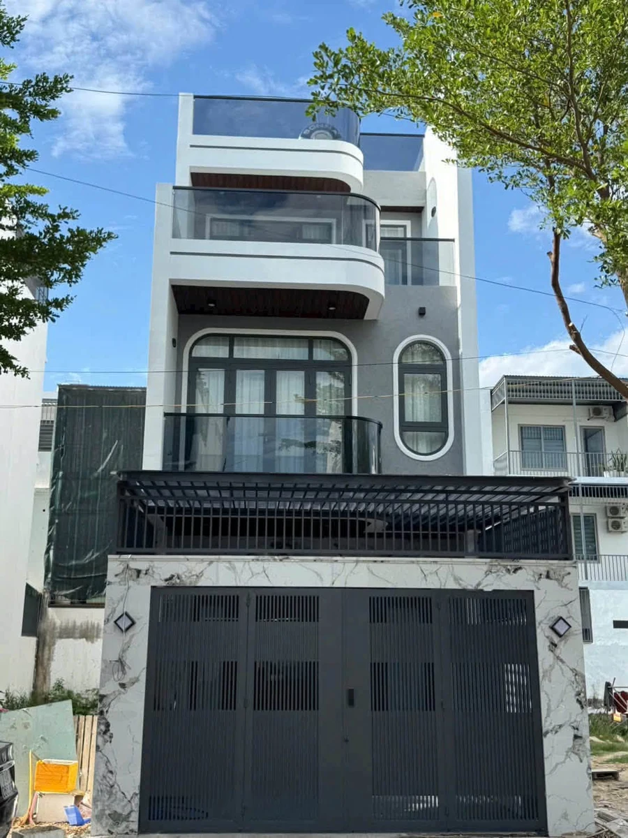 Bán nhà mới 230m², 3 tầng, 3 phòng ngủ, Tây Bắc, 8,5 tỷ - Ảnh 1