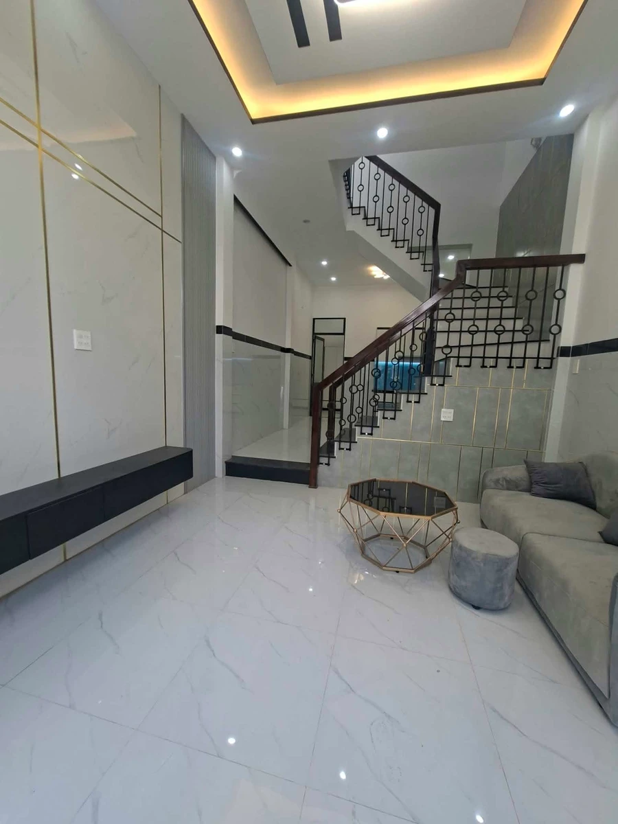 Bán nhà 3 tầng Hoàng Văn Thụ 47m² full nội thất - Ảnh 1