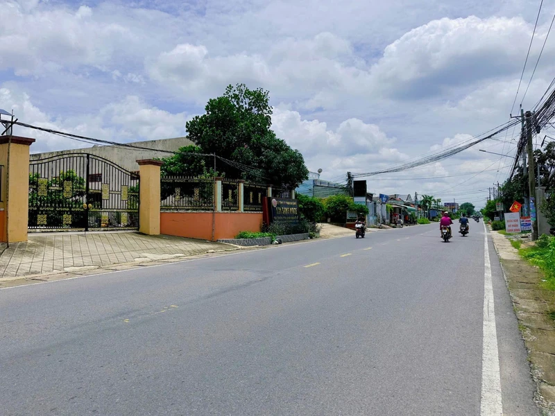 Bán đất Quốc Lộ 14 Nhân Cơ 24000m² giá 2.4 tỷ 2m50