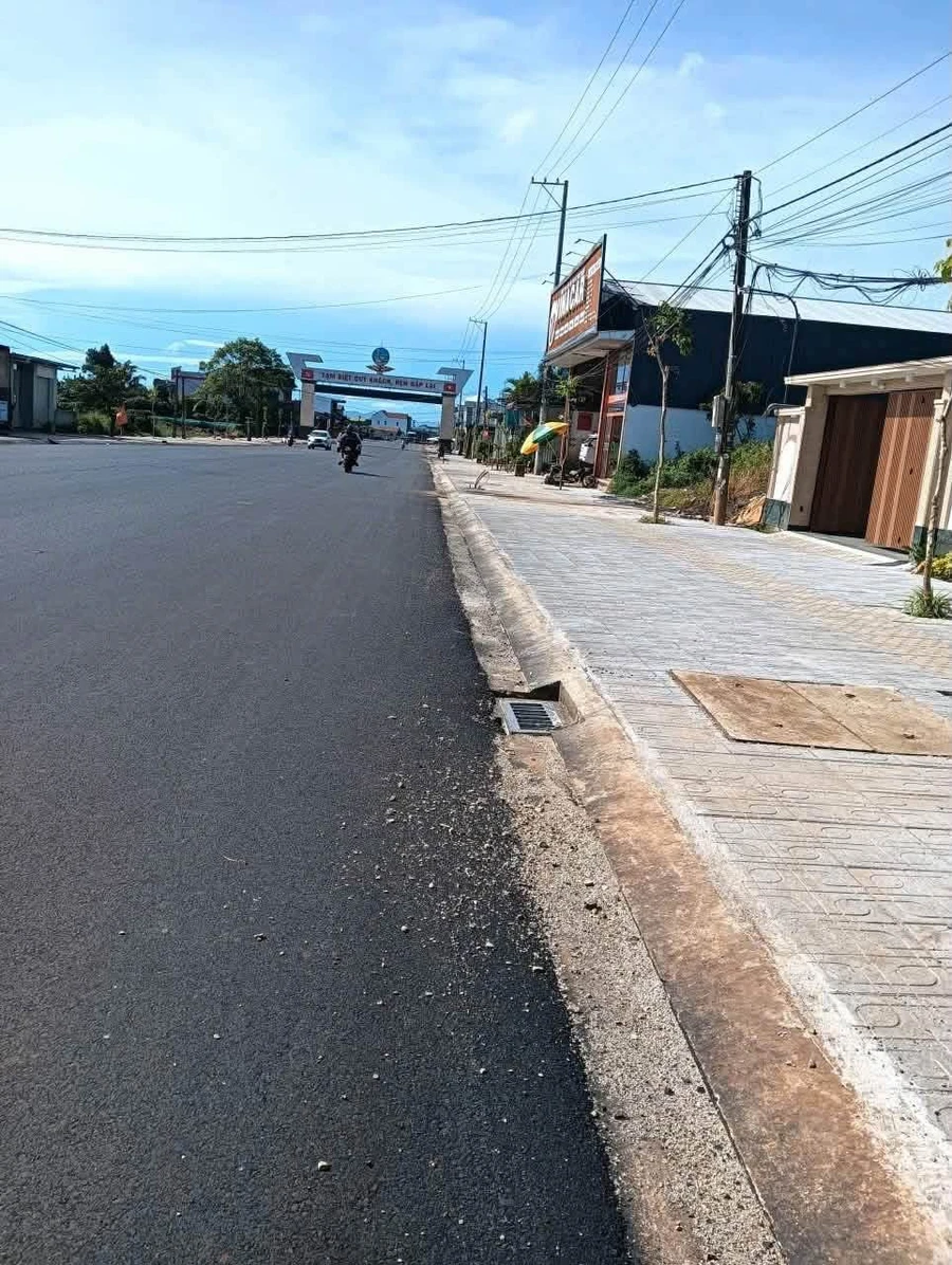 Bán nhà 100m2 thổ cư mặt tiền Nguyễn Văn Cừ Quận 12 - Ảnh 1