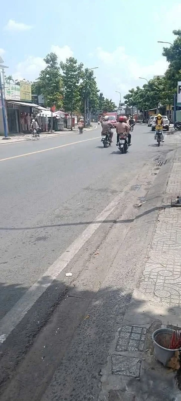 Bán nhà mặt tiền Lê Thị Hà, Hóc Môn, 165 m²