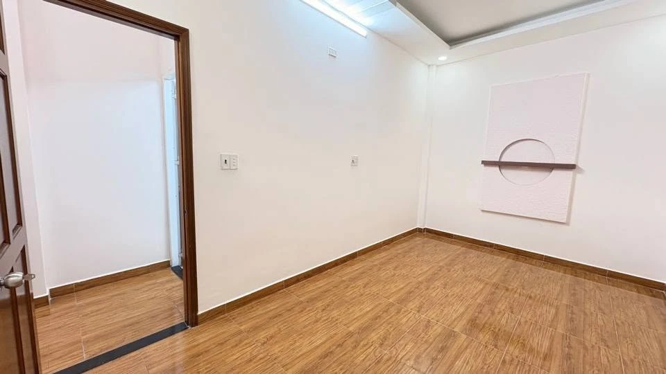 Bán nhà phố 1 trệt 4 lầu 59 m² giá 5,49 tỷ Quận 12 - Ảnh thu nhỏ 3