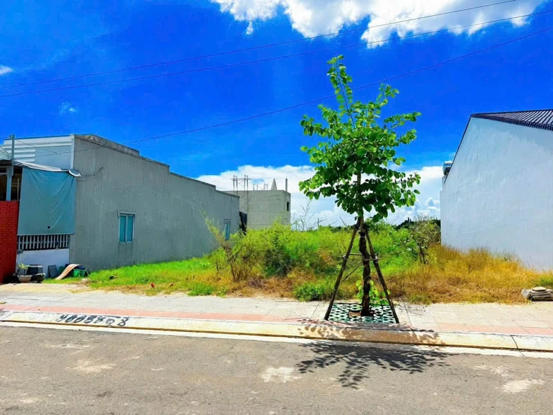 Bán lô đất 293m² giá 200 triệu Tịnh An 00363
