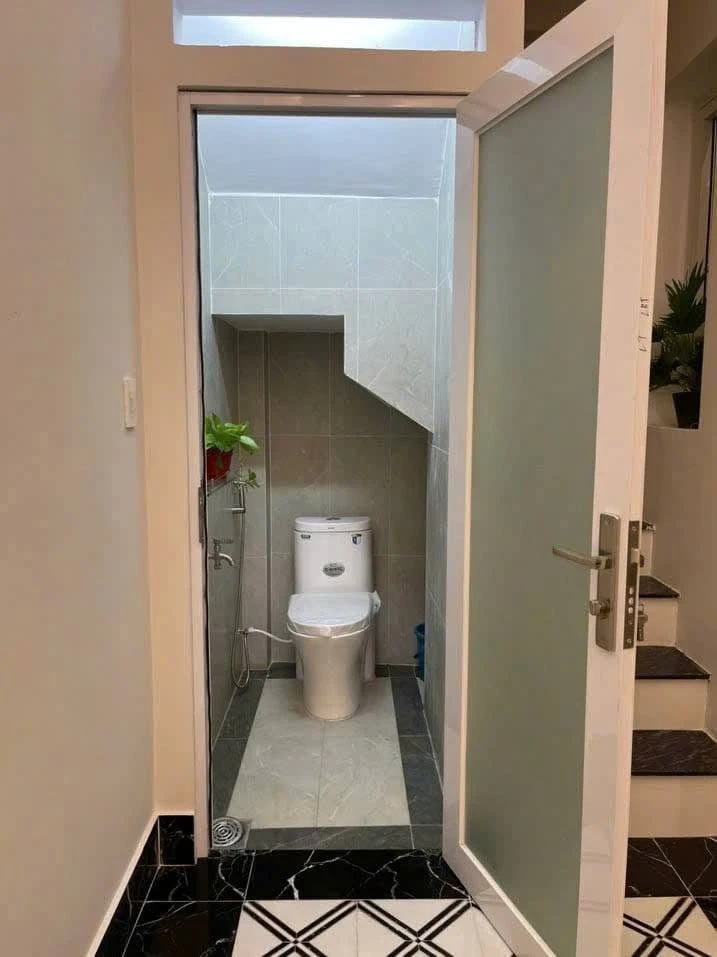Bán nhà kinh doanh 20m² Quận 11 gần chợ Phú Thọ - Ảnh thu nhỏ 4