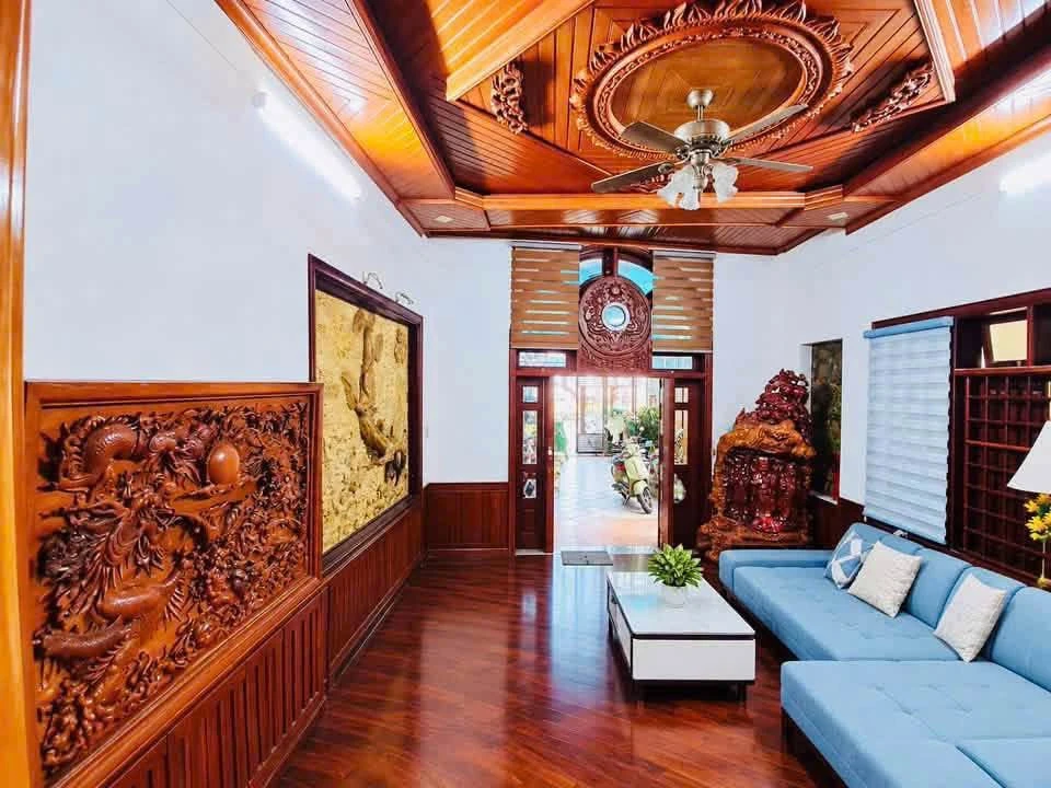 Bán nhà phố 110m² 2 tầng, 2PN mặt tiền Liên Chiểu, Đà Nẵng - Ảnh 1