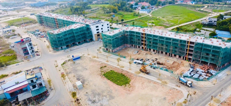 Lô góc rộng rãi view TTTM và công viên mặt tiền lên đến 20m