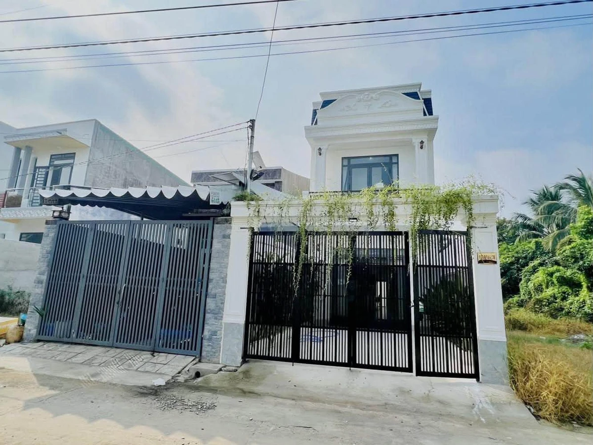 Bán nhà 90m2, 3 PN, 2 WC Đồng Khởi Quận 1 - Ảnh 1