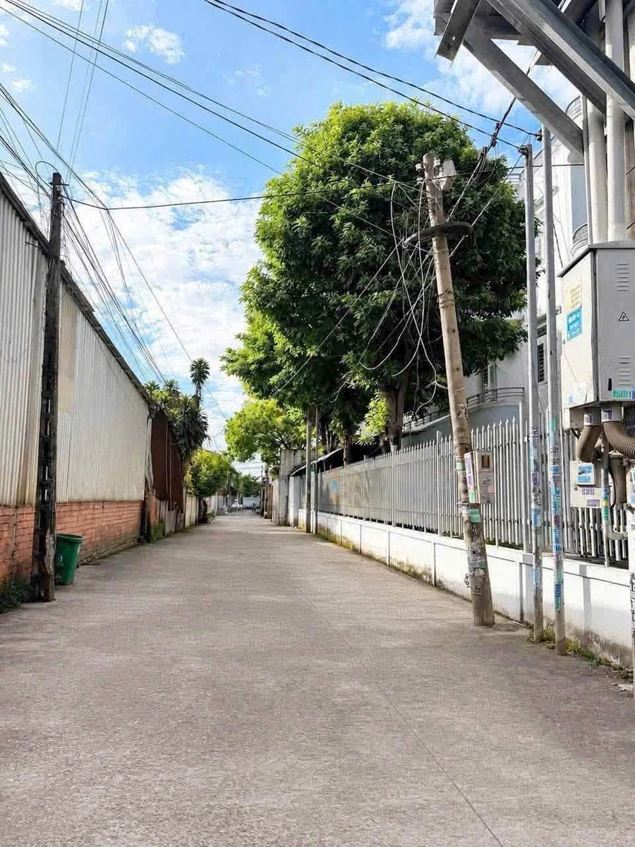 Bán nhà lầu góc 2 mặt tiền 400m² Tân Hiệp 9 tỷ - Ảnh thu nhỏ 3