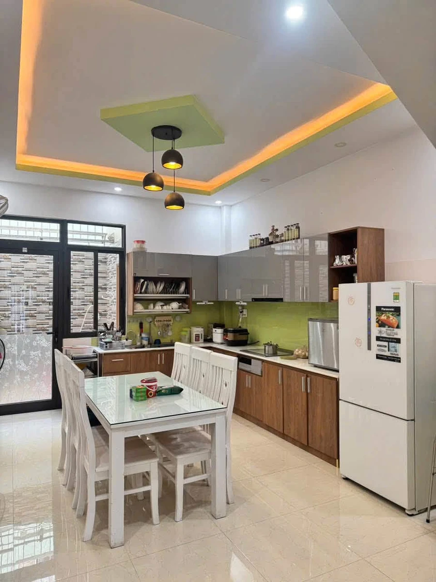 Bán nhà 3 tầng 220m² Nha Trang, 8,1 tỷ - Ảnh thu nhỏ 3