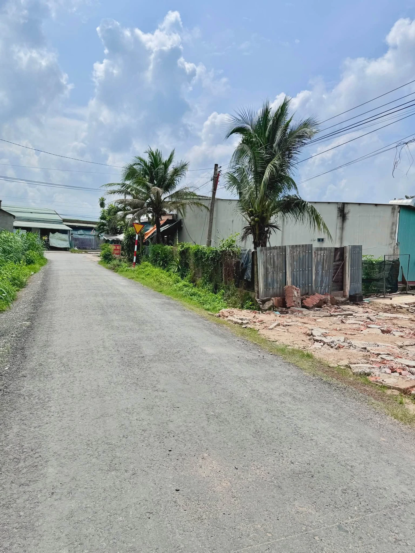 Bán nhà 180m2 mặt tiền Quốc Lộ 22 Trảng Bàng, 1 tỷ - Ảnh 1