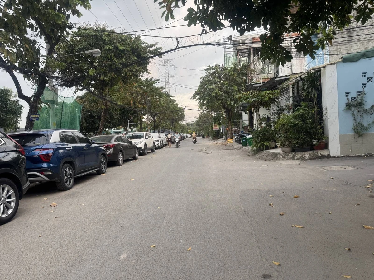 Bán nhà mặt tiền 4 tầng 81m2 KDC Hồng Long, Hiệp Bình Phước, Thủ Đức - Ảnh thu nhỏ 3