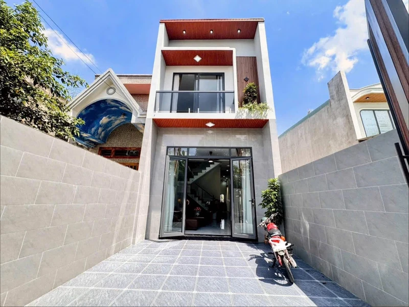 Nhà bán 1 trệt 1 lầu mặt tiền kinh doanh, 135m², 4.25 tỷ, Hố Nai