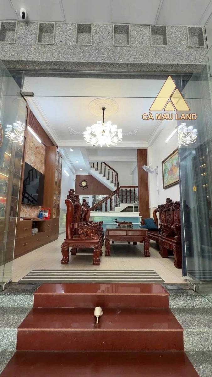 Nhà mặt tiền Tạ Uyên, Cà Mau 120m² 7PN, 5 tỷ - Ảnh 1