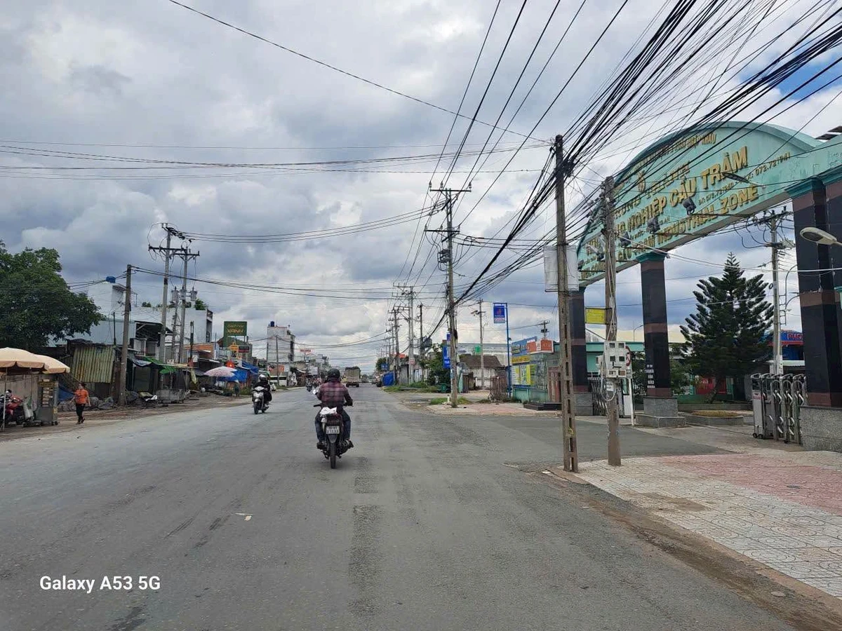Bán xưởng mặt tiền 890m² TL826, Tây Ninh 17 tỷ - Ảnh 1