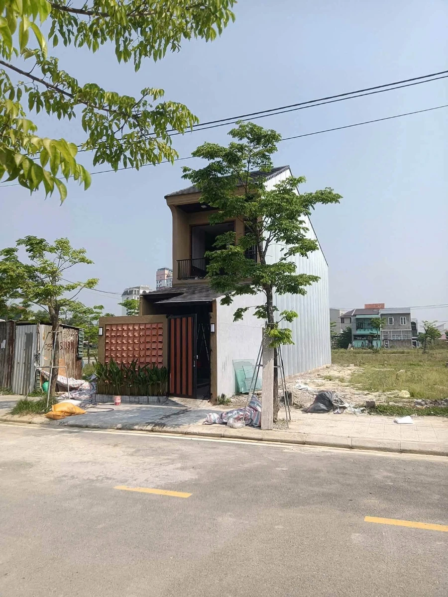 Nhà 2 tầng 96m2 có hồ bơi tại Thanh Thuỷ, Huế, giá 4 tỷ - Ảnh 1