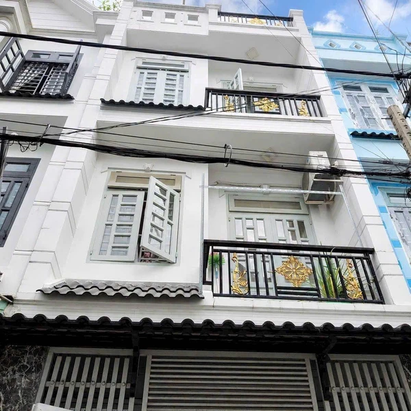 Nhà bán 4 tầng 4PN/4WC, 142m² ở Tân Chánh Hiệp, Quận 12