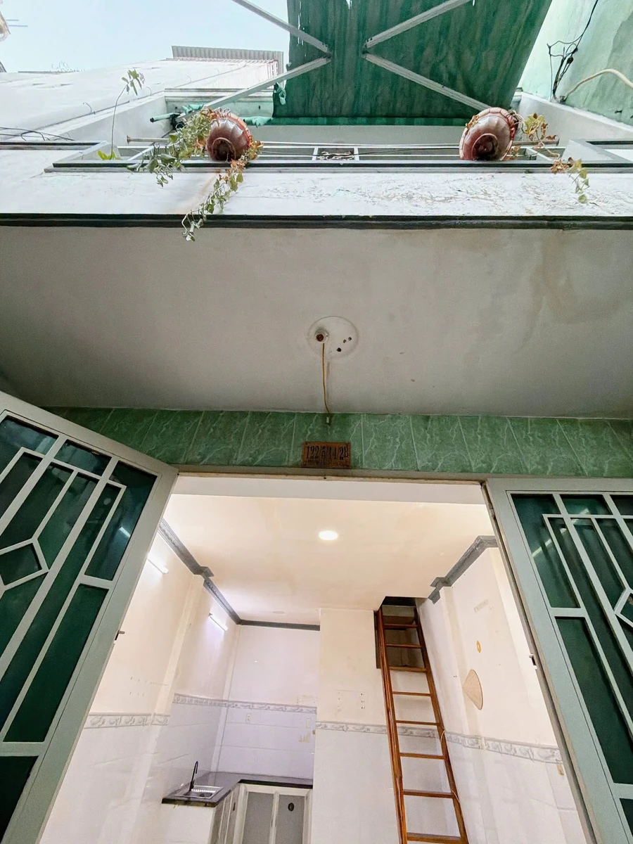 Bán nhà hẻm Tôn Đản, Quận 4, 28,4m², 1 trệt 1 lầu, giá 2,95 tỷ - Ảnh 1
