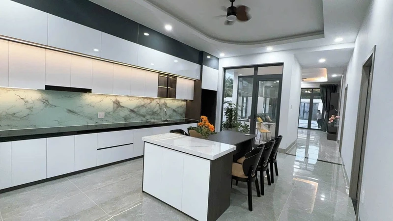 Bán nhà mặt tiền 365.8m2, 3PN, Bến Tre, 2.7 tỷ