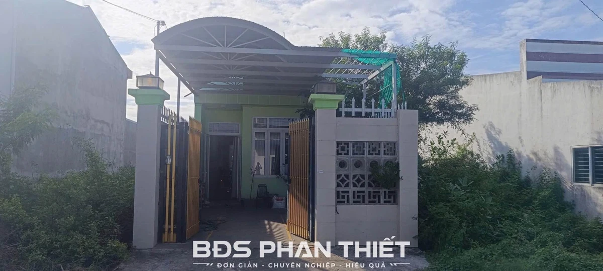Bán nhà cấp 4 1PN 100m² sân ô tô Bình Thuận 1 tỷ 750 - Ảnh thu nhỏ 5