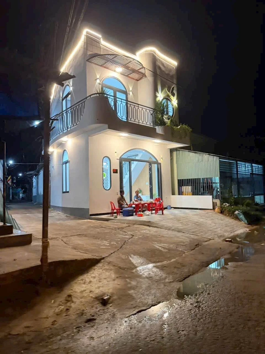 Bán nhà lầu 2 mặt tiền Lê Quang Đạo, Phan Thiết, 80m² - Ảnh thu nhỏ 2