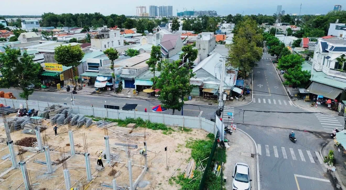 Bán nhà phố 150m² đường D5 khu tái định cư Hòa Lợi, Bình Dương, giá 3,6 tỷ - Ảnh thu nhỏ 3