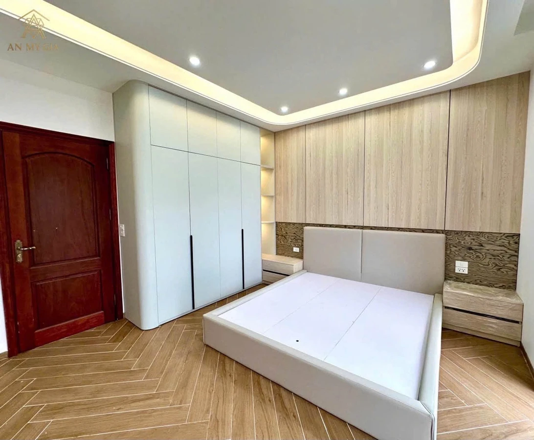 Bán nhà 4 tầng 100m² nội thất cao cấp Phố Lao Động - Ảnh thu nhỏ 5