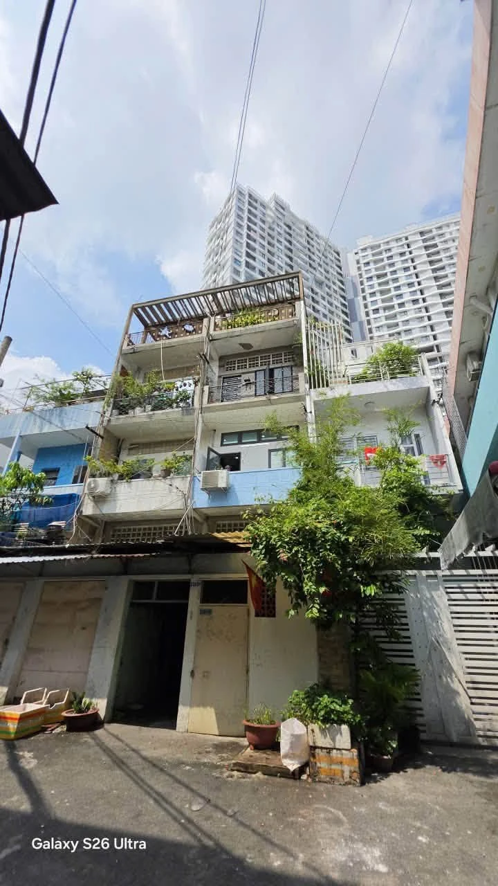 Bán nhà Quận 6 60m² 2 phòng ngủ 2,25 tỷ - Ảnh 1