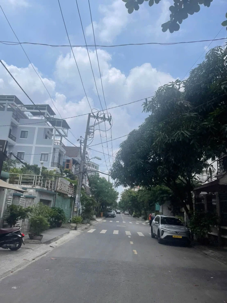 Bán biệt thự 10x21m view sông đường Dương Quảng Hàm, Phường An Nhơn, Gò Vấp - Ảnh 1