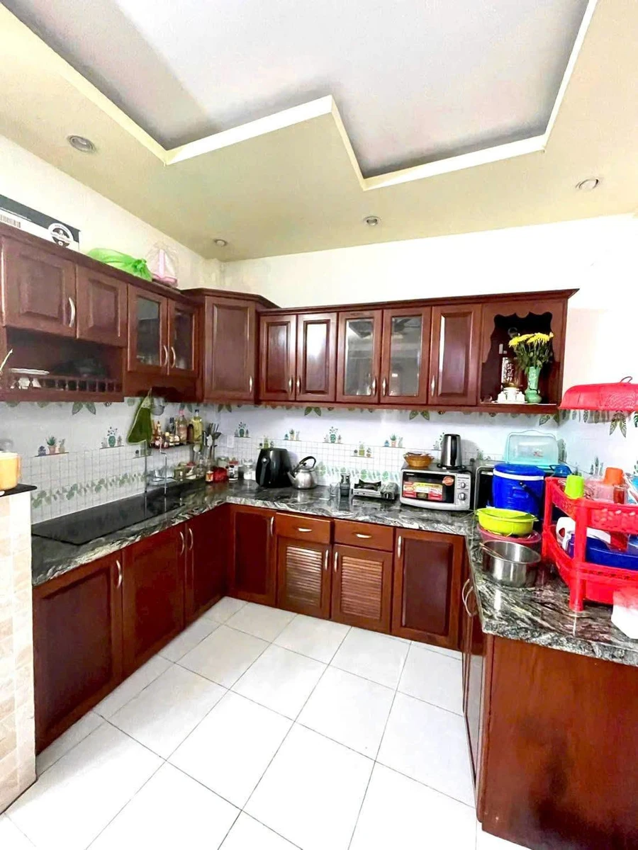 Bán nhà Quận 4, 1 trệt 2 lầu, 4PN, sàn 147m², giá 8,2 tỷ - Ảnh thu nhỏ 4