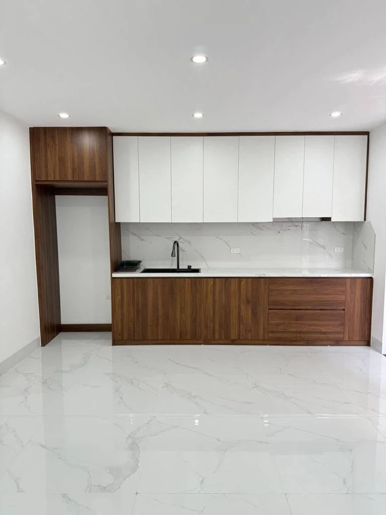 Bán nhà 5 tầng 42m2, 3 phòng ngủ khép kín tại Đại Mỗ, Hà Nội giá 8 tỷ - Ảnh 1