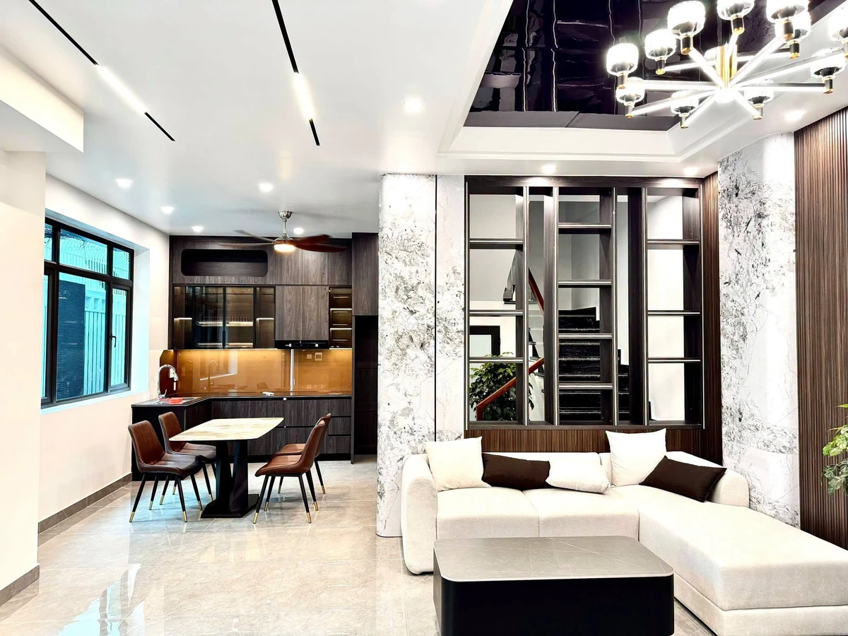 Bán nhà 4 tầng full nội thất 60m² trung tâm Trần Nguyên Hãn - Ảnh thu nhỏ 4