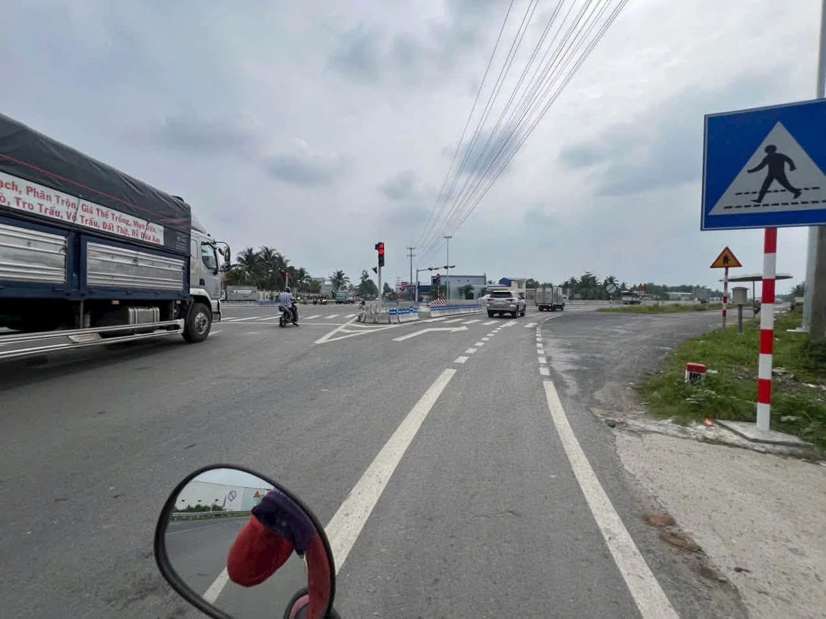 Bán đất mặt tiền Sơn Đông 897m² - 1,8 tỷ - Ảnh 1