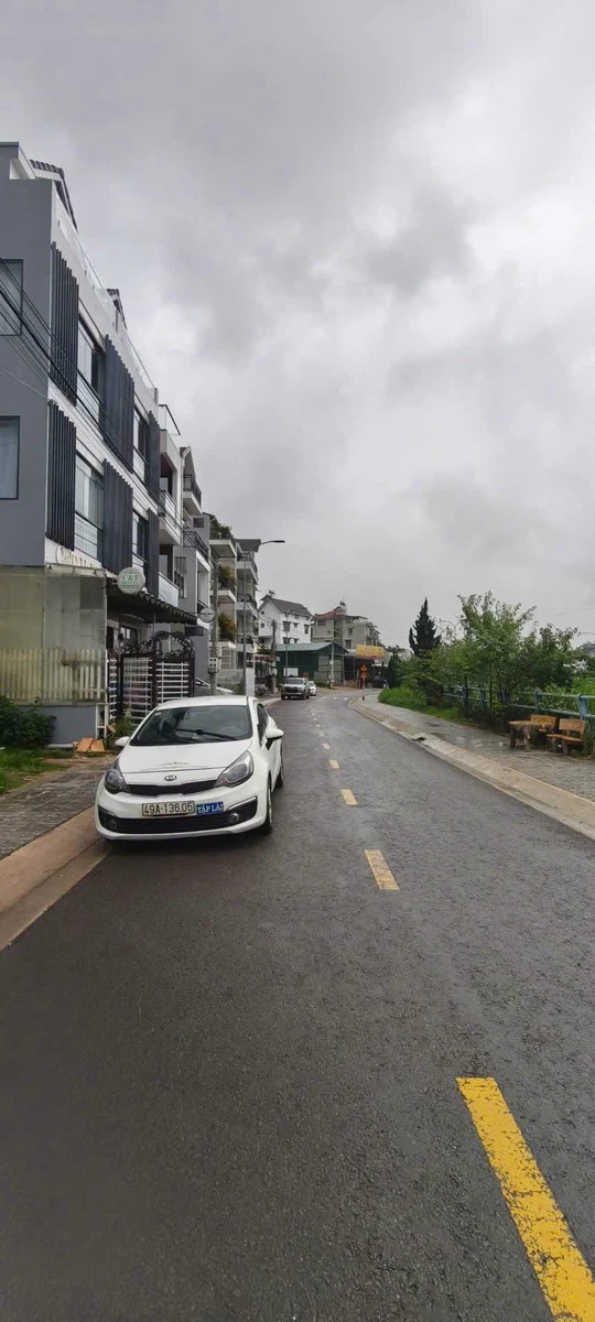 Bán khách sạn 10 phòng mặt tiền đường Phạm Hồng Thái, 87,75m², Đà Lạt - Ảnh 1