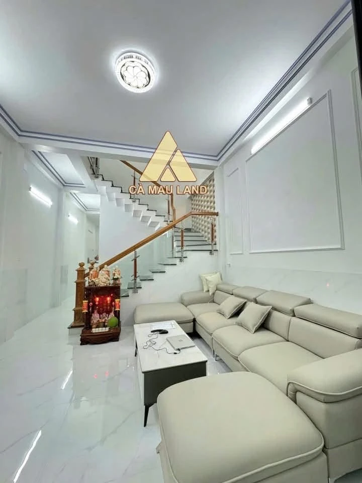 Bán nhà 1 lầu 4 phòng ngủ khu Licogi, Cà Mau, 4,5m x 19m, giá 2 tỷ - Ảnh thu nhỏ 2