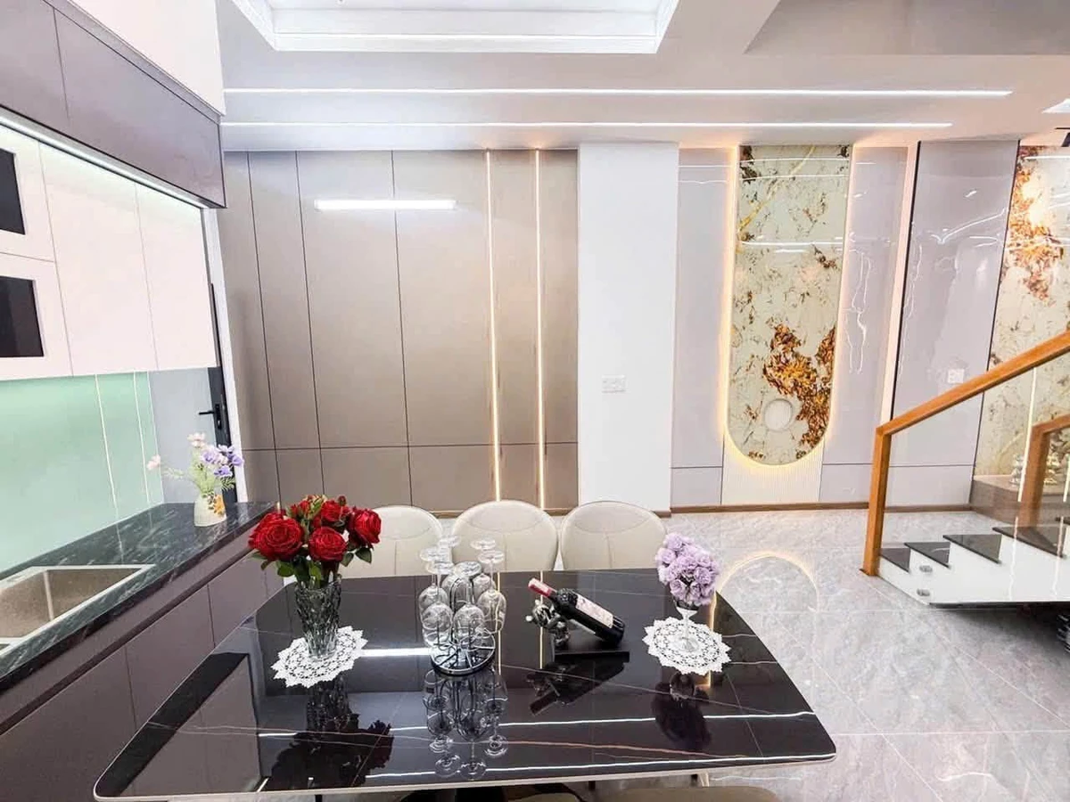 Bán nhà 3 lầu 4PN Hoá An, 82m², 4,95 tỷ - Ảnh thu nhỏ 3