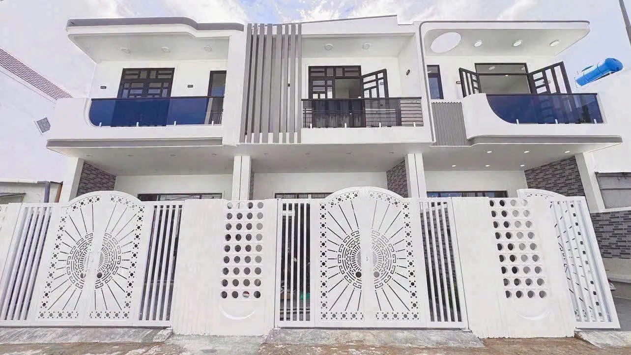 Bán nhà phố 2 mặt tiền 4,9x18m đường Sương Nguyệt Anh, Vĩnh Lạc, Rạch Giá - Ảnh 1