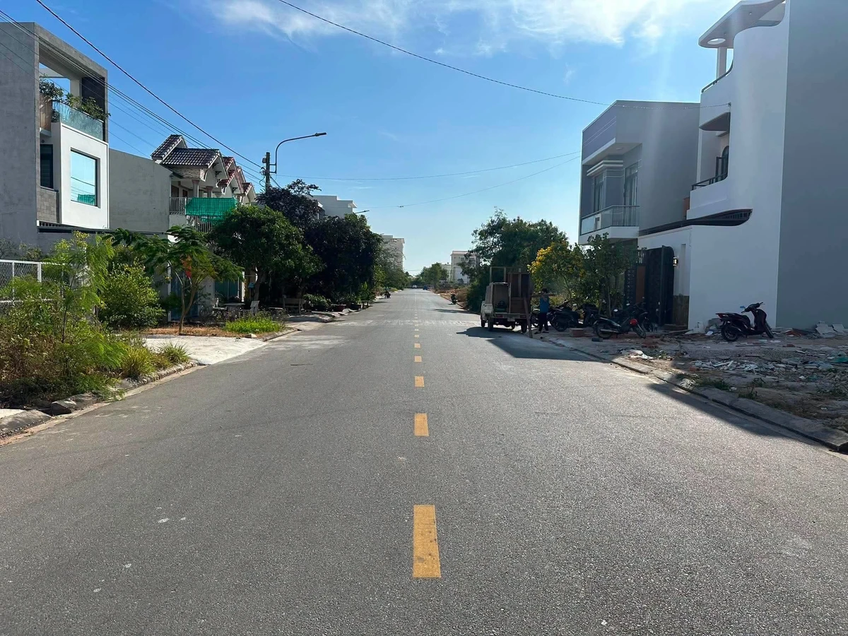 Bán lô đất mặt tiền Đào Duy Tùng 100m² giá 3,95 tỷ - Ảnh 1