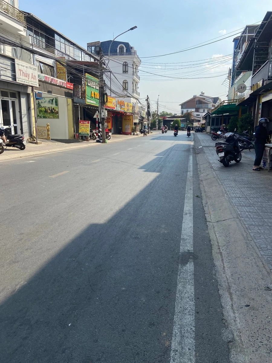 Bán khách sạn mặt tiền Mê Linh, Đà Lạt, 169m2, 25 tỷ - Ảnh thu nhỏ 2