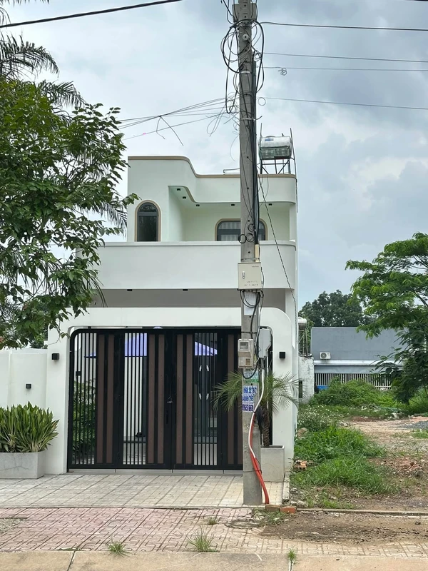 Bán nhà mặt tiền Nguyễn Thị Minh Khai, Đồng Nai, 162m², 4.2 tỷ