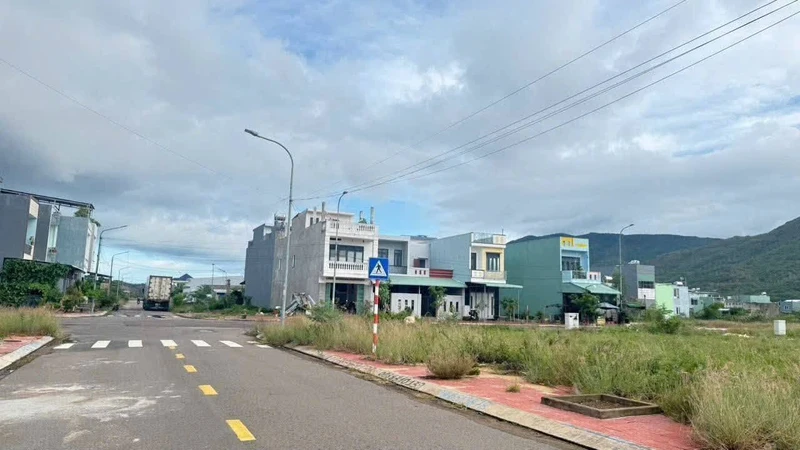 Bán đất mặt tiền Cây Xăng 28 Nhơn Phú Quy Nhơn 86m²