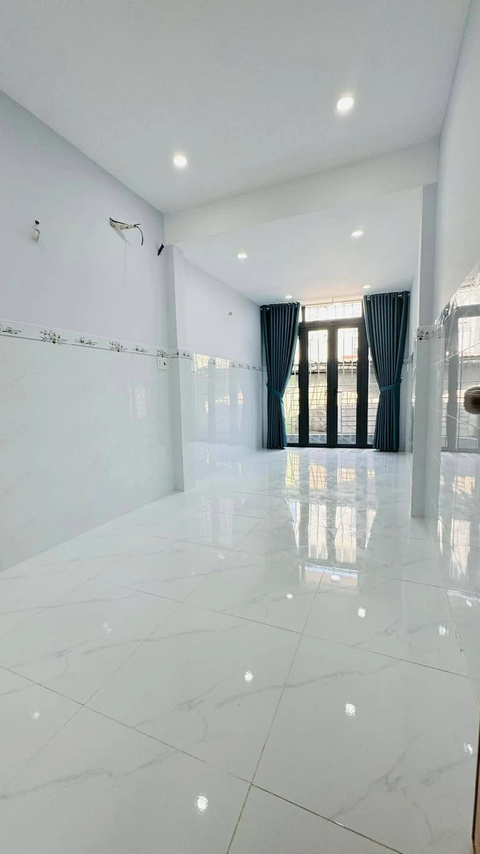 Bán nhà phố 33m2, 2 tầng, 2PN, Quận 3, hơn 3 tỷ - Ảnh thu nhỏ 3