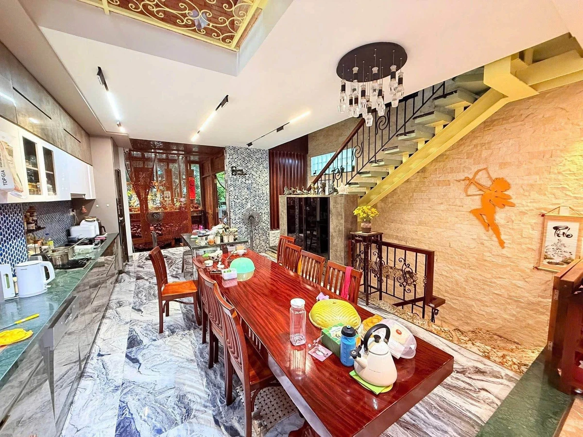 Bán nhà 4PN, 100m2, nội thất xịn sò tại Vũng Tàu - 13 tỷ - Ảnh thu nhỏ 4