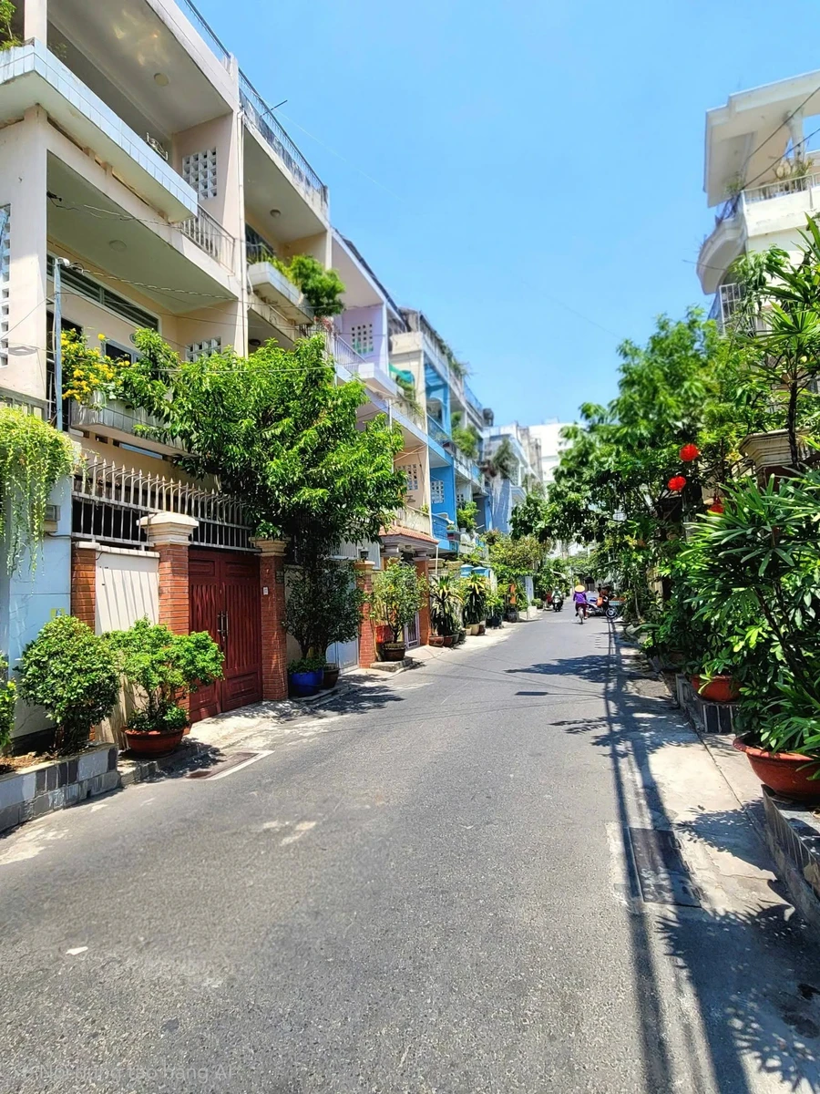 Bán nhà hẻm xe tải 68m² 5 tầng 5PN Nguyễn Xí Bình Thạnh - Ảnh 1