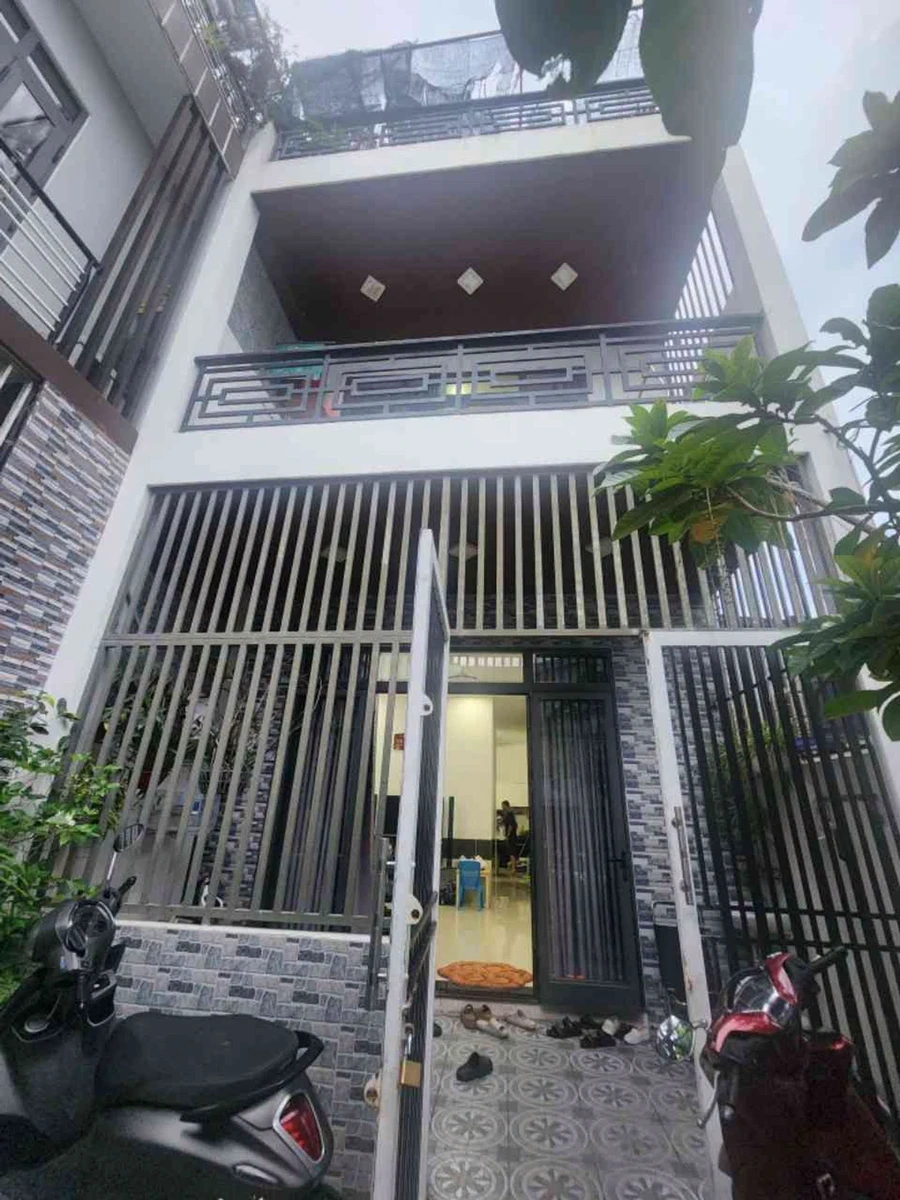 Bán nhà 3 tầng kiệt Lê Độ, 70m², nội thất full 5,5 tỷ - Ảnh 1