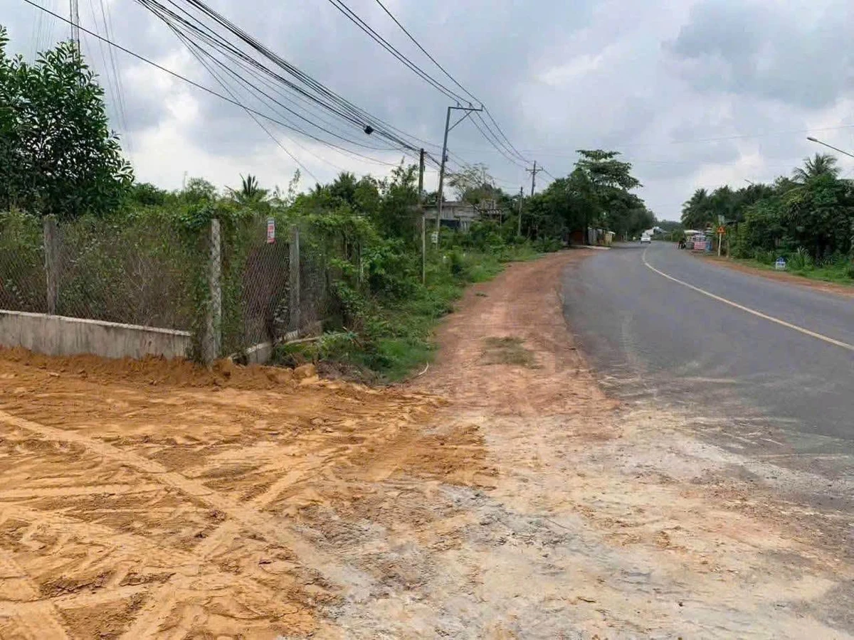Bán đất mặt tiền Trần Văn Trà Tây Ninh 240m² 810 triệu - Ảnh thu nhỏ 4