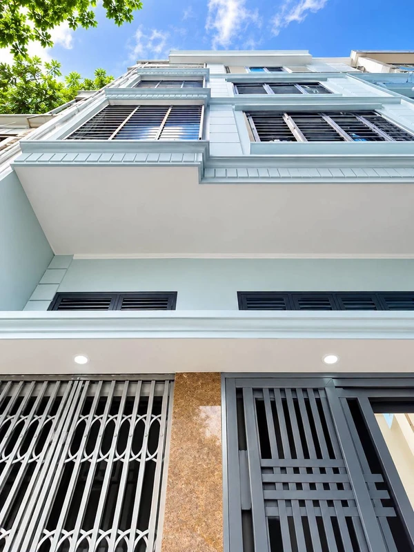 Bán nhà 5 tầng 60m2 phố Nguyễn Chí Thanh, Đống Đa, Hà Nội giá 17,2 tỷ
