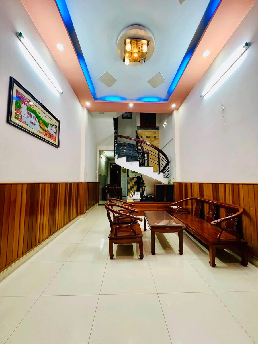 Bán nhà mặt tiền Ghềnh Ráng Quy Nhơn 60m2 4 tỷ - Ảnh 1