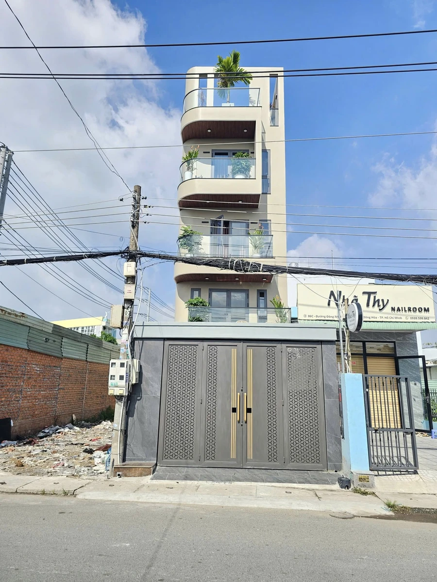 Bán nhà 1 trệt 3 lầu 89,7m² full nội thất Dĩ An - Ảnh 1
