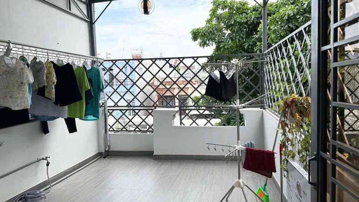 Bán nhà hẻm xe hơi 3 tầng 40m² full nội thất gần Công viên Làng Hoa, Gò Vấp, giá 5 tỷ nhỉnh - Ảnh 1